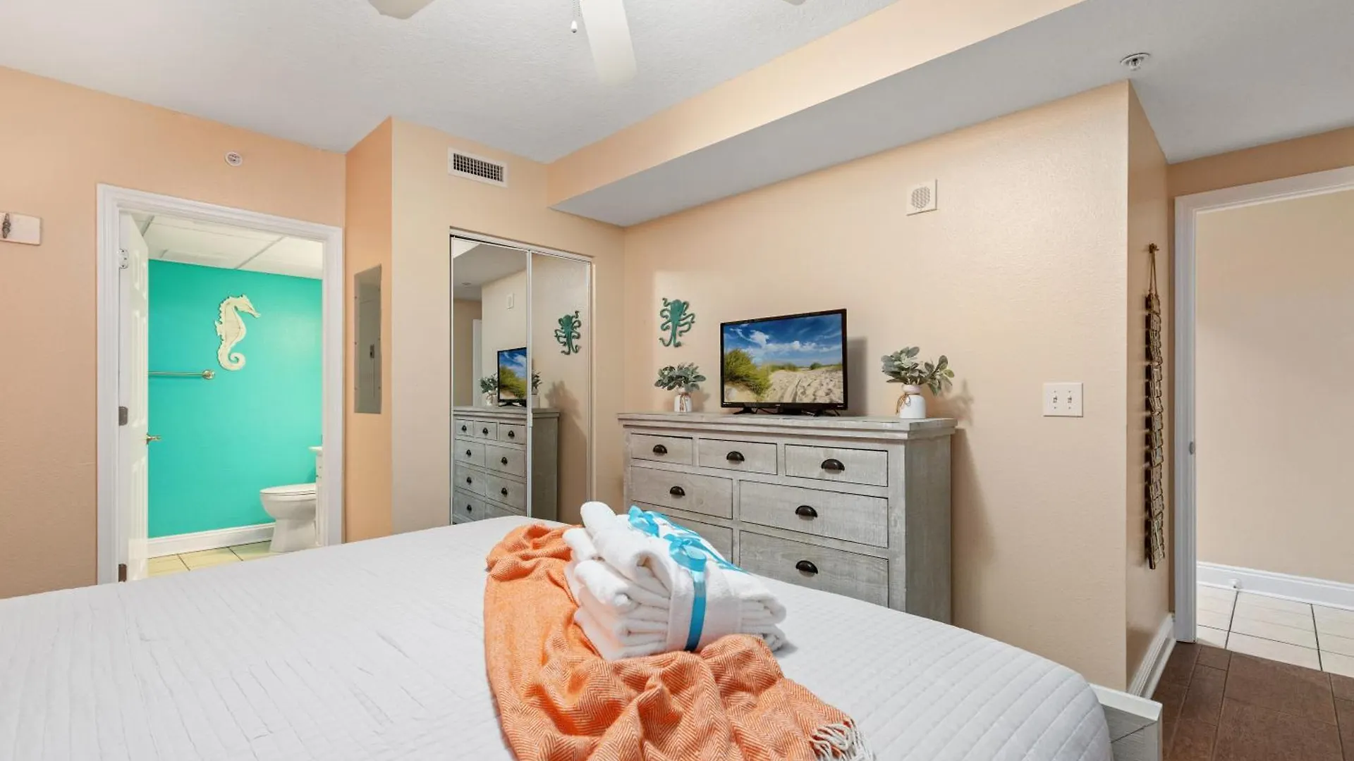 Emerald Beach Resort 234 | Roo'S Rendezvous Panama City Beach Holiday home
